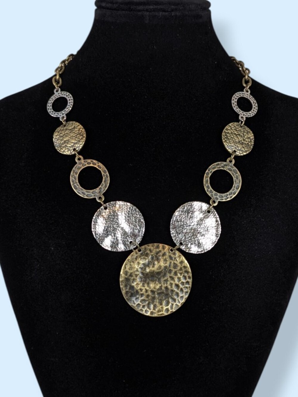 (2/$20) Textured Circle Cut Out Statement Necklace